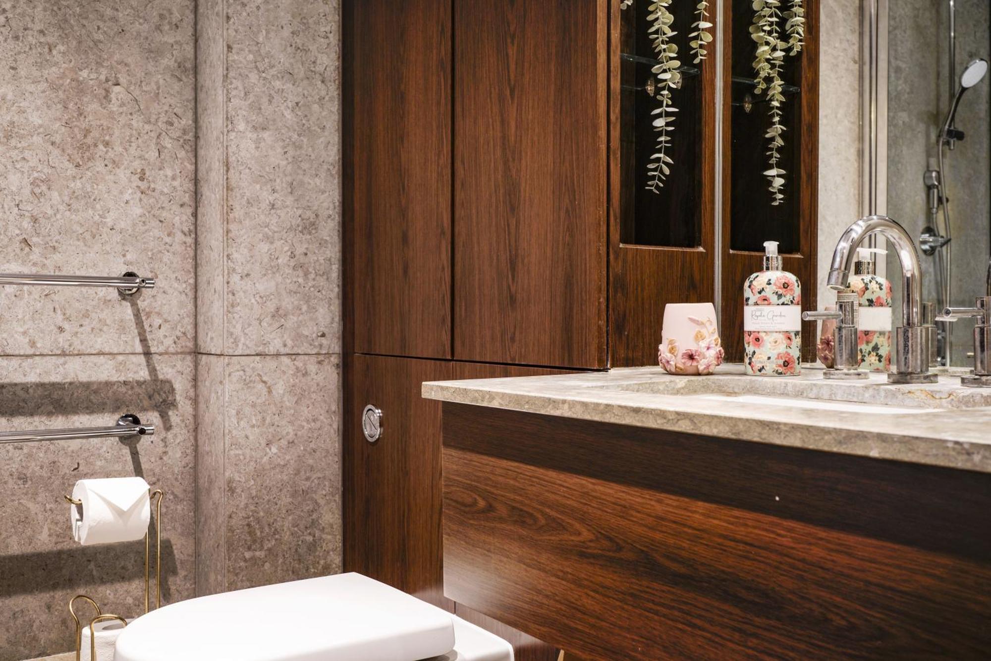 Livestay Luxury 2br, 2ba With Balcony In Chelsea Appartamento Londra