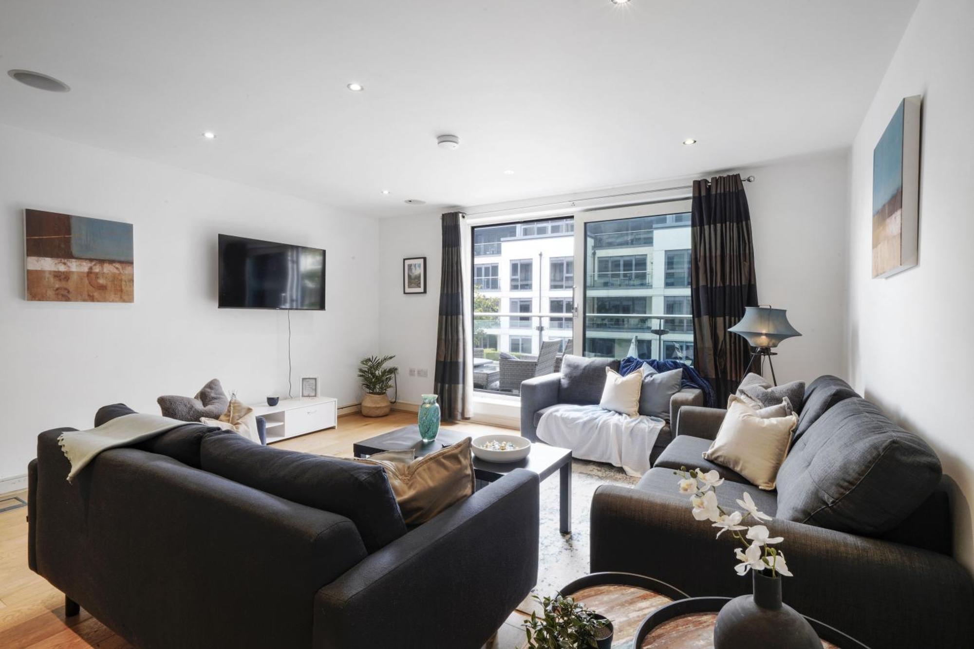 Livestay Luxury 2br, 2ba With Balcony In Chelsea * Londra